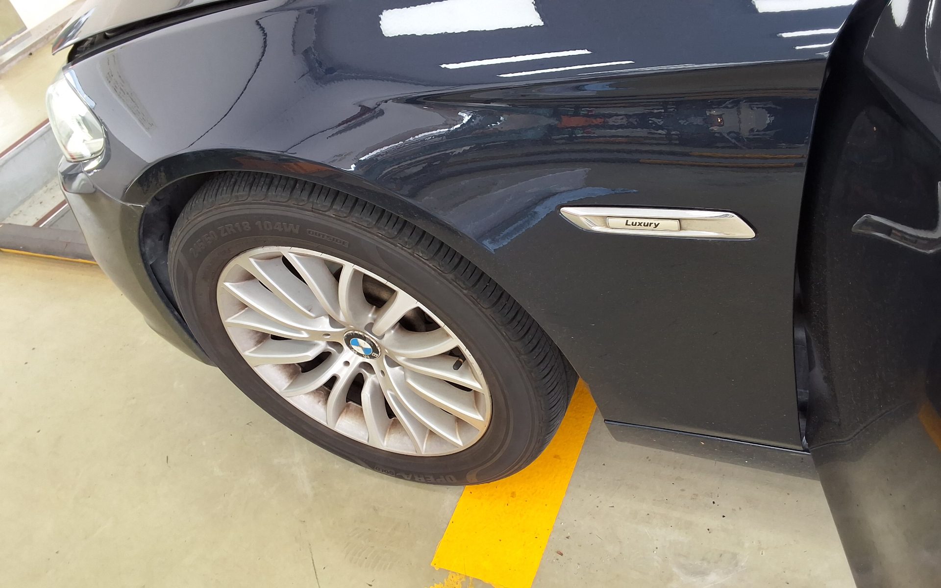 بي إم دبليو 5 Series (6Th Gen) 520D لكجري 2014 فاخر