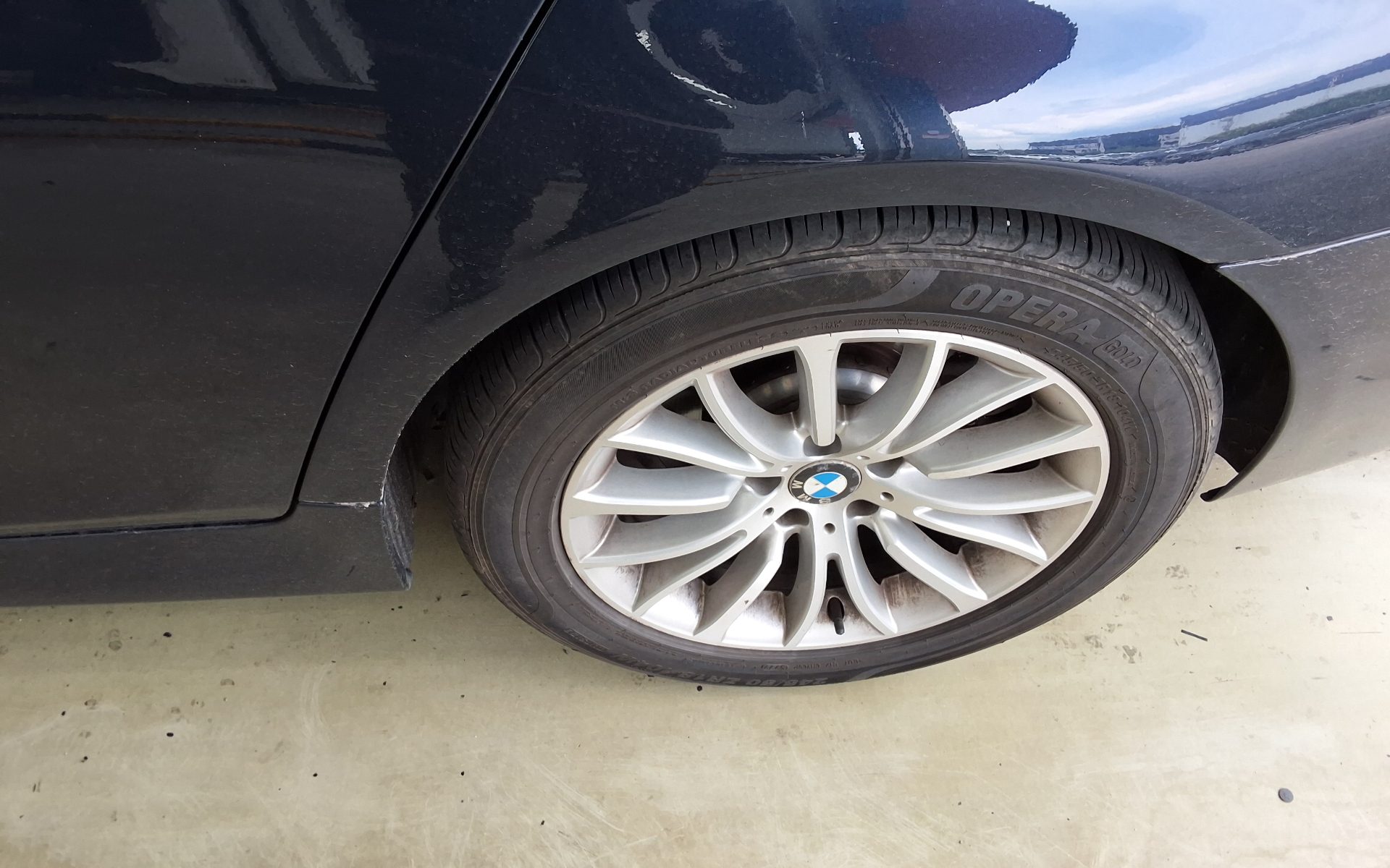 بي إم دبليو 5 Series (6Th Gen) 520D لكجري 2014 فاخر