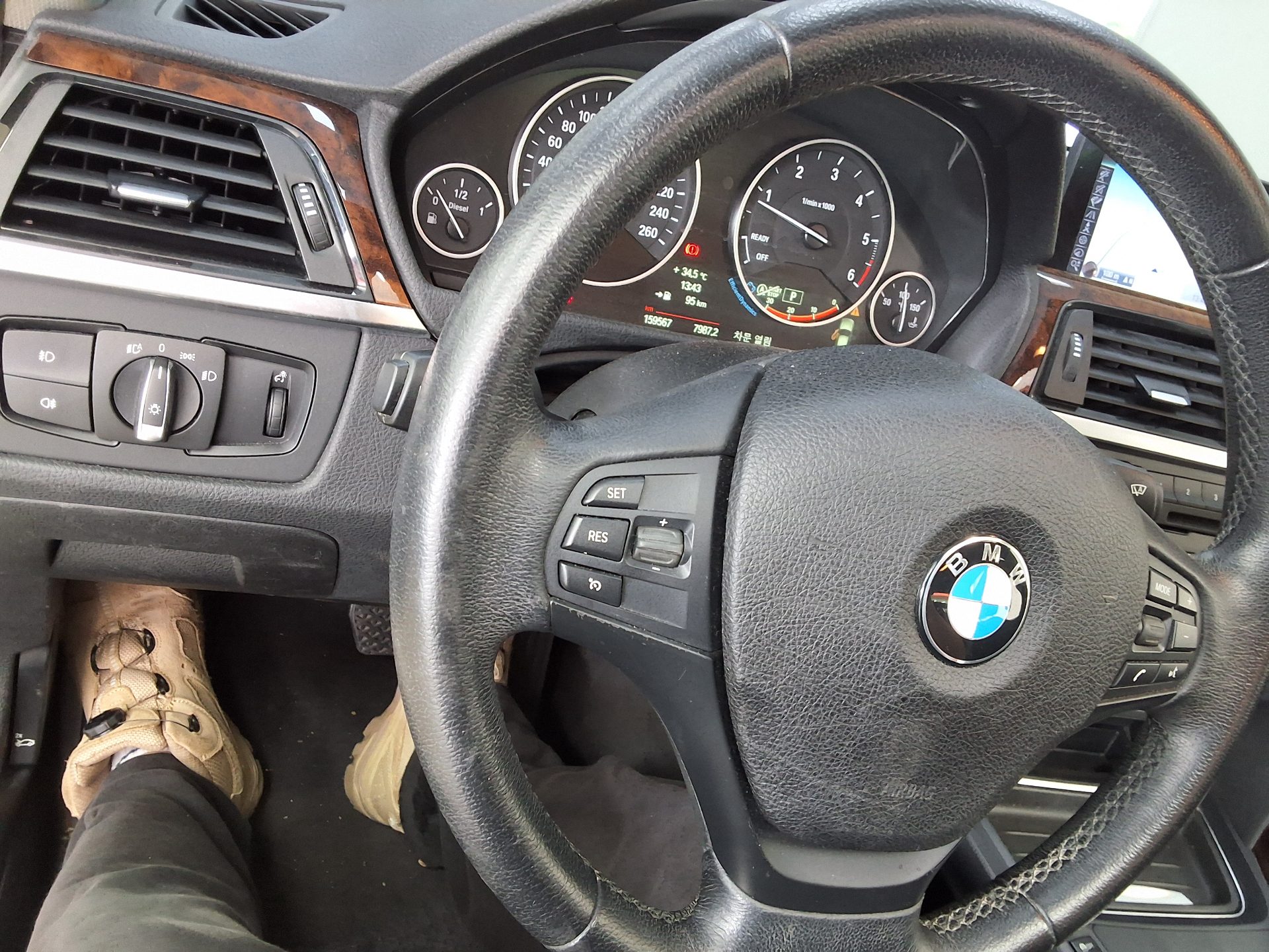 بي إم دبليو 3 Series (6Th Gen) 320D إكس درايف 2014 320d