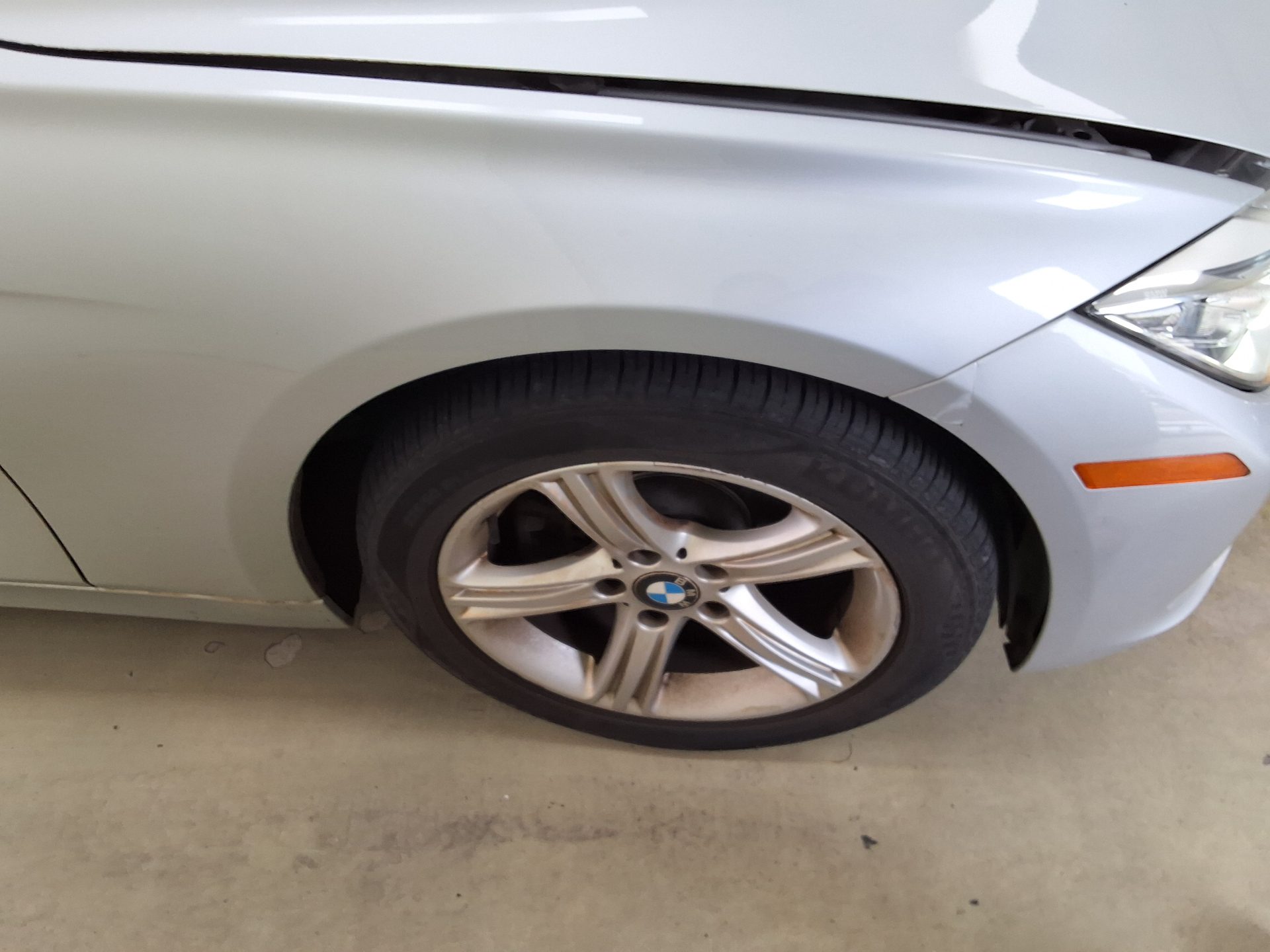 بي إم دبليو 3 Series (6Th Gen) 320D إكس درايف 2014 320d
