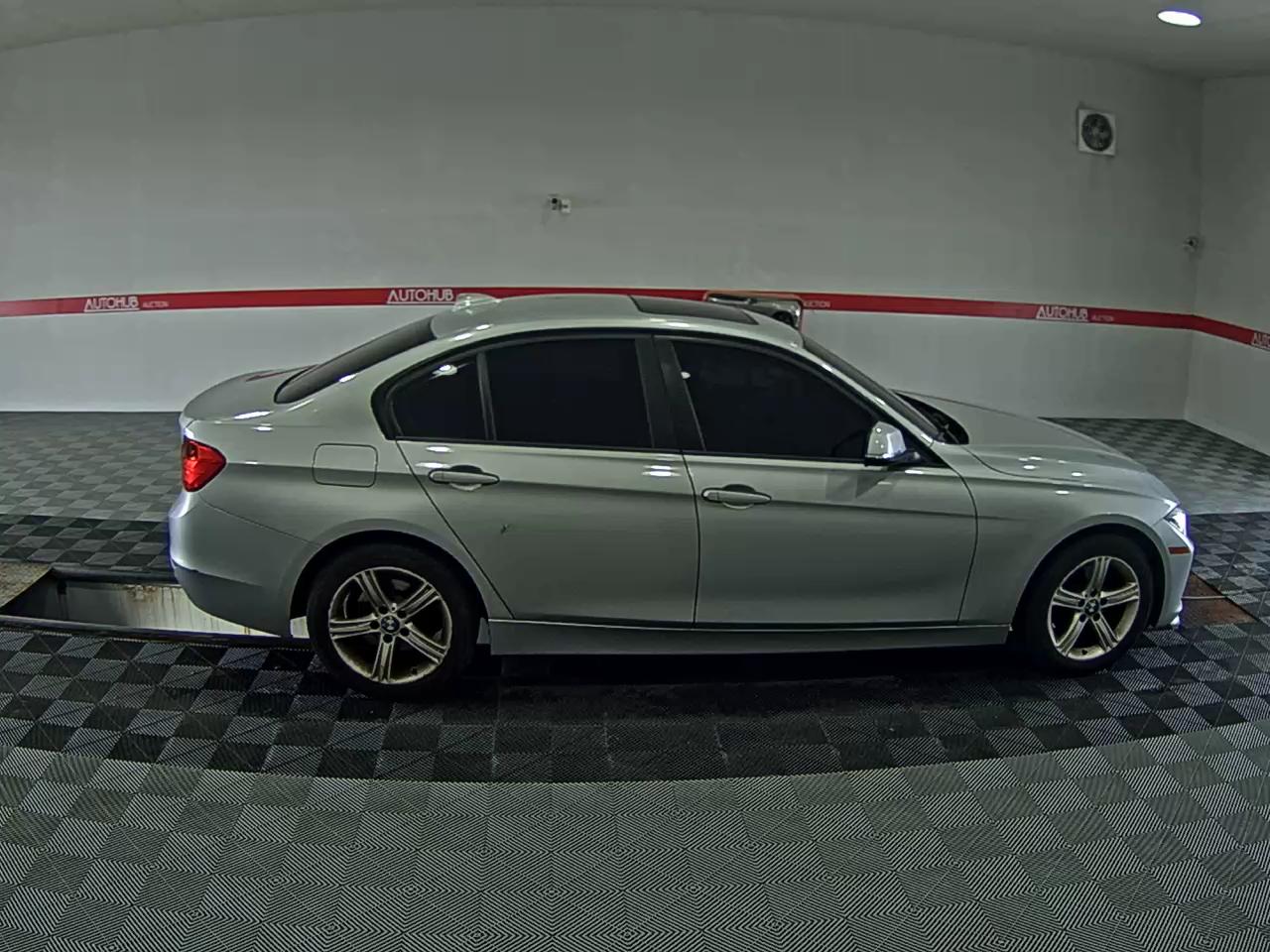 بي إم دبليو 3 Series (6Th Gen) 320D إكس درايف 2014 320d