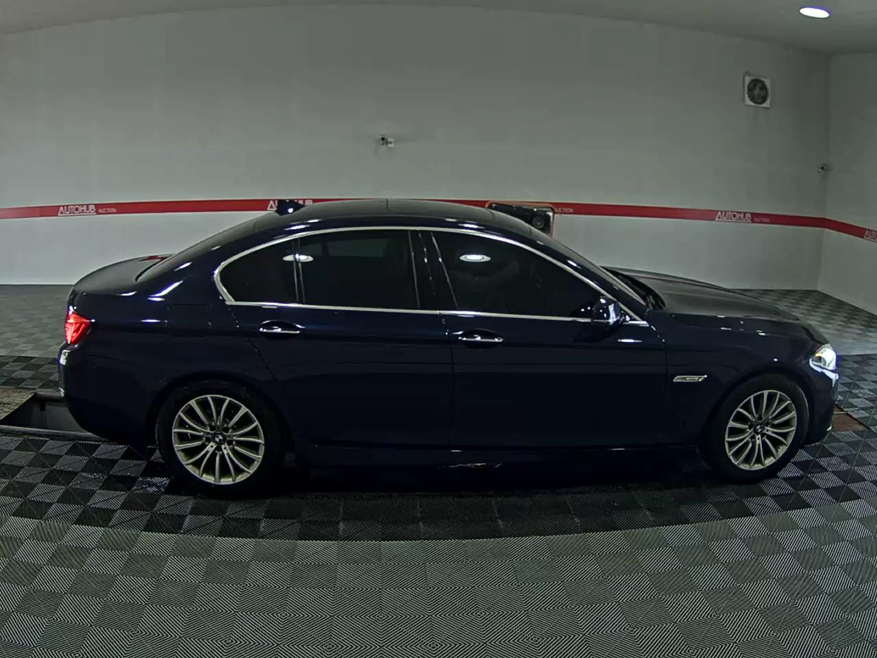 بي إم دبليو 5 Series (6Th Gen) 520D لكجري 2014 فاخر