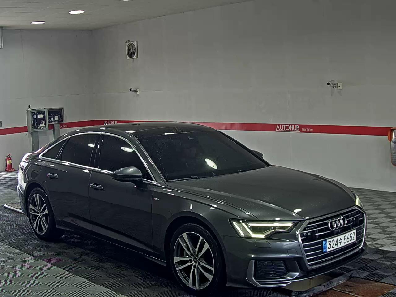 أودي إيه 6 (5Th Gen) 45 Tfsi كواترو بريميوم 2021 بريميوم