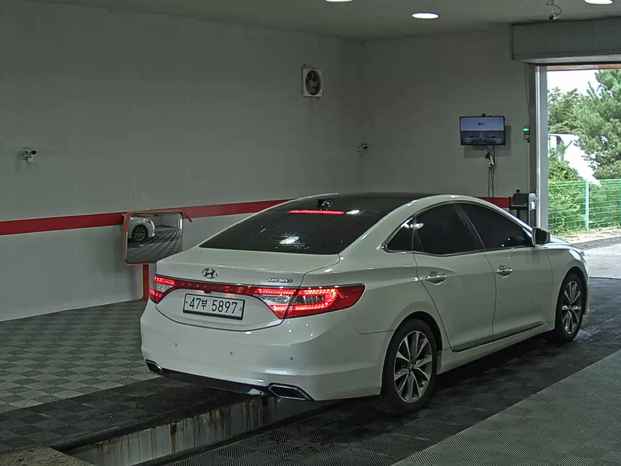 هيونداي جرانديور 2015 إكسكلوسيف