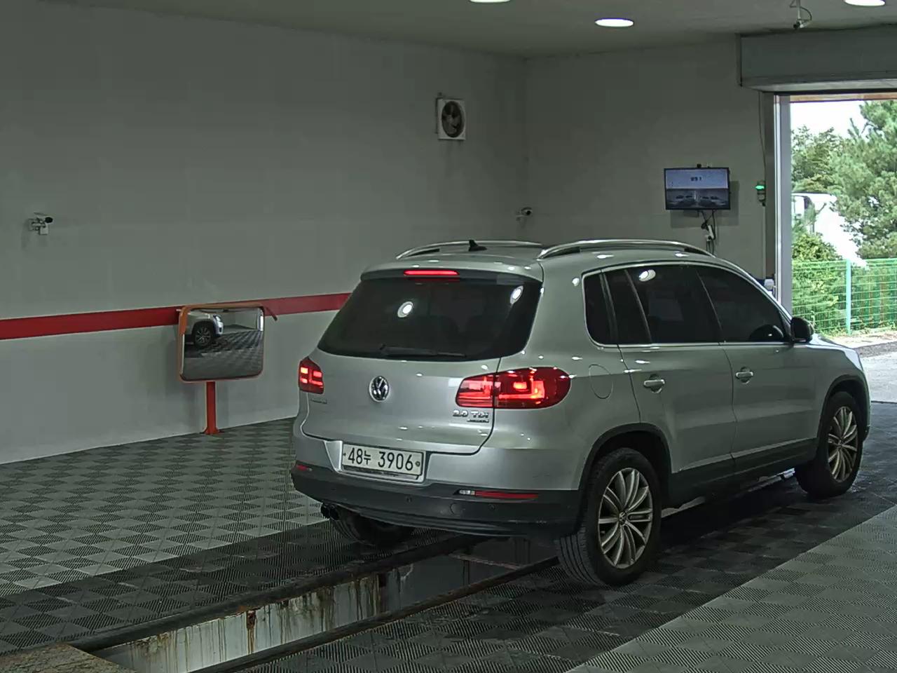 فولكس فاجن تيجوان 2.0 TDI Bluemotion بريميوم 2015 بريميوم