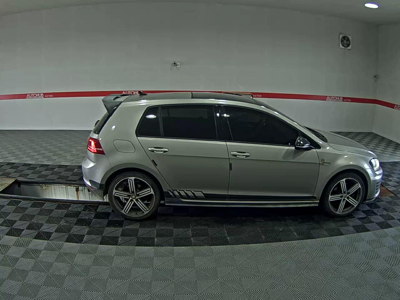 فولكس فاجن جولف (7Th Gen) 2.0 TDI 2015