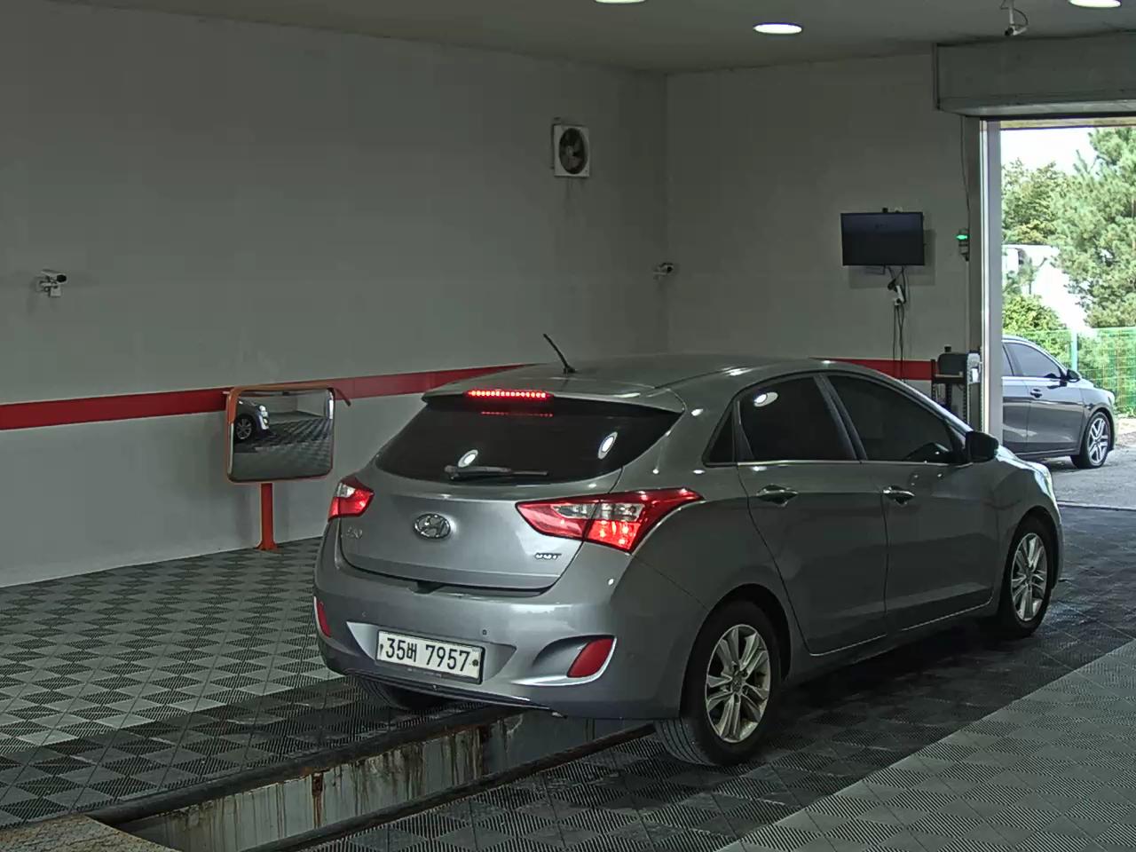 هيونداي جديد I30 1.6 VGT Unique 2012