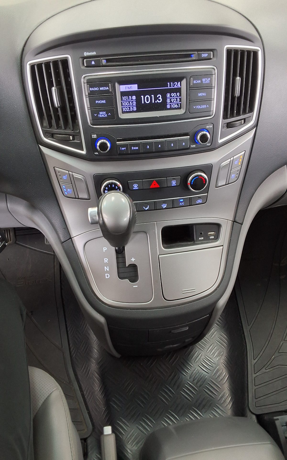 هيونداي الجديد جراند ستاركس 5 Seater ديزل فان مودرن 2021 VAN MODERN
