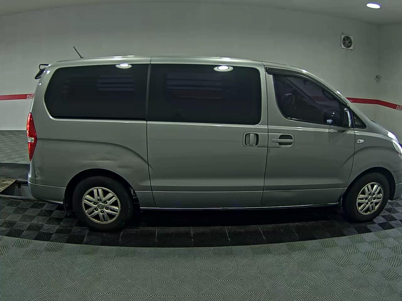 هيونداي جراند ستاركس 3 Seater ديزل فان سمارت 2016 VAN SMART