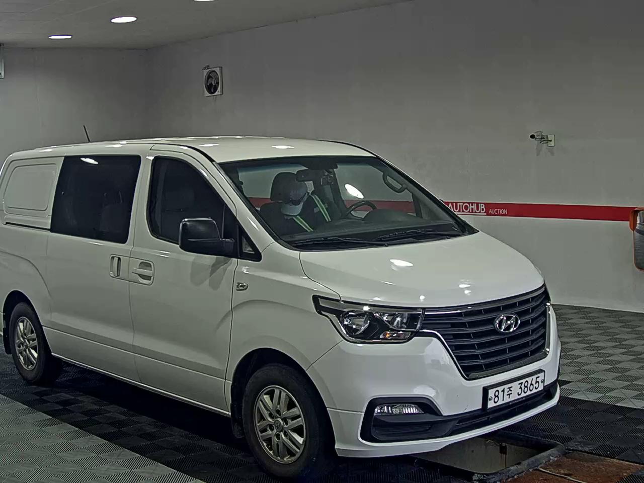 هيونداي الجديد جراند ستاركس 5 Seater ديزل فان مودرن 2021 VAN MODERN