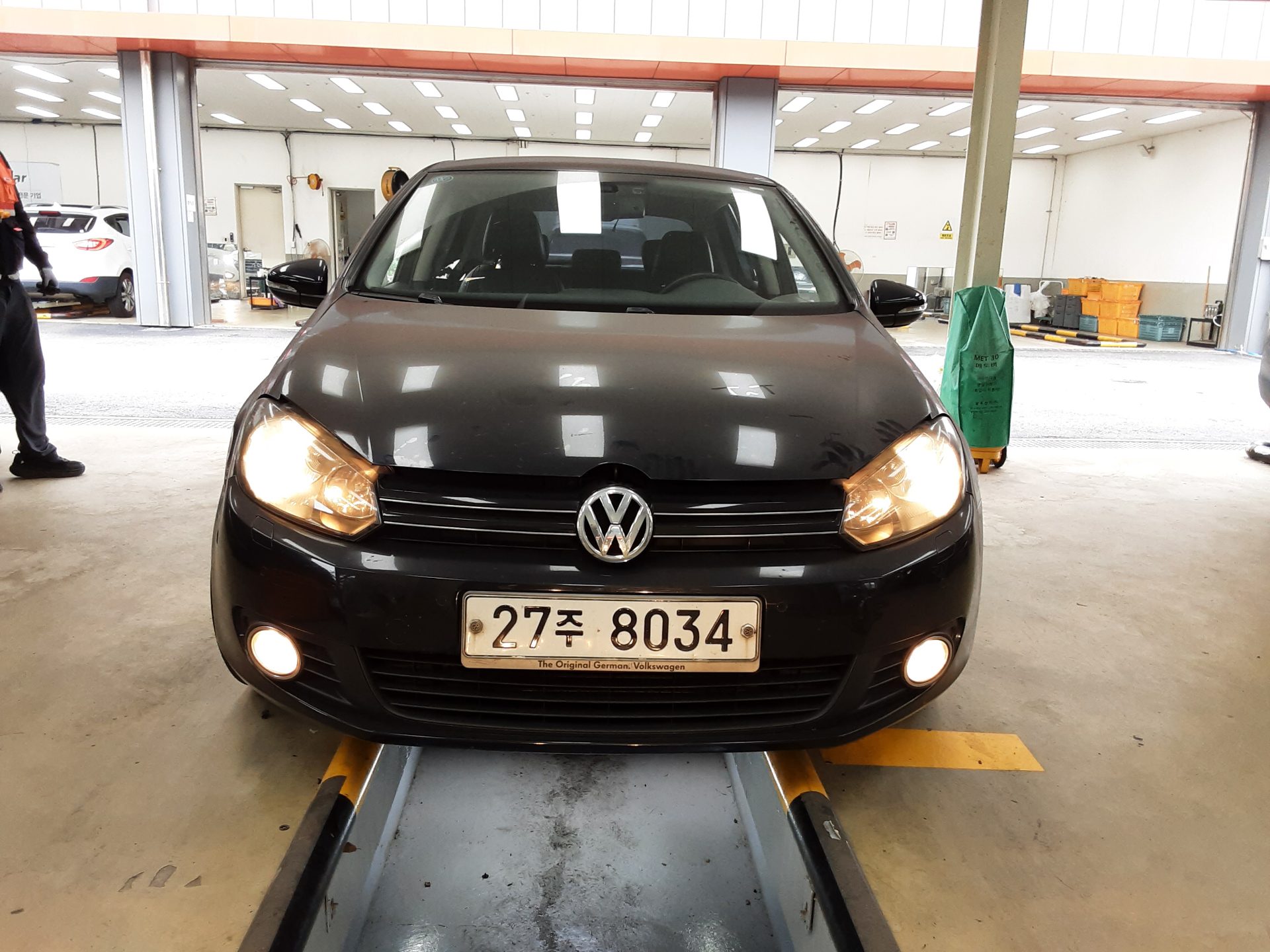 فولكس فاجن جولف (6Th Gen) 1.6 TDI Bluemotion 2012