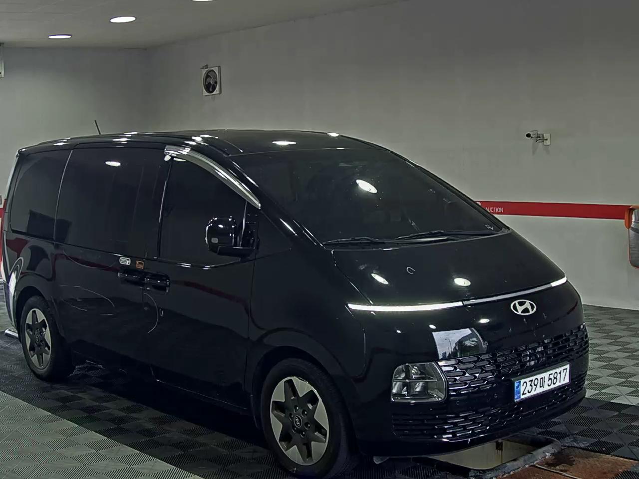هيونداي ستاريا 2025 MODERN