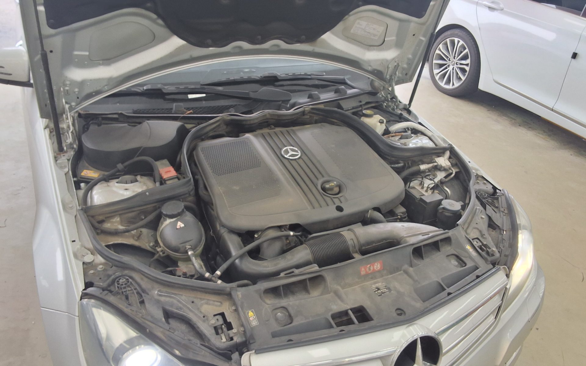 مرسيدس بنز C Class (3Rd Gen) C220 Cdi Avantgarde 2013 C220