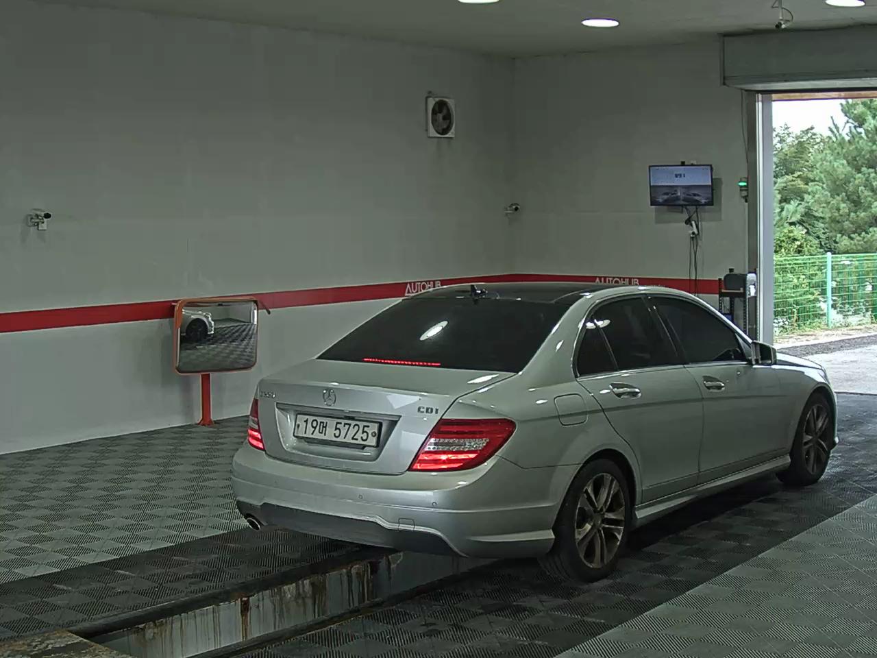 مرسيدس بنز C Class (3Rd Gen) C220 Cdi Avantgarde 2013 C220