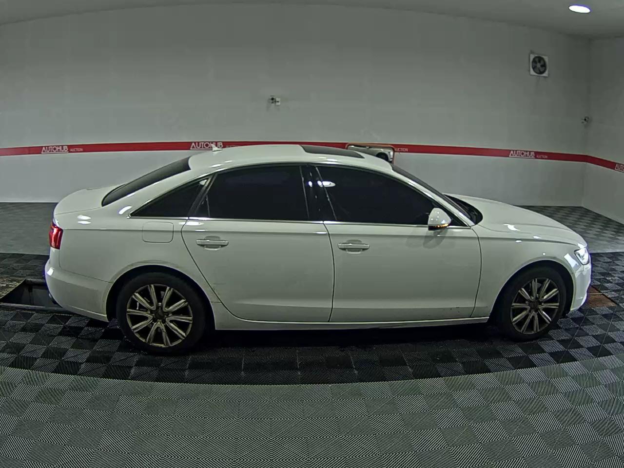 أودي إيه 6 (4Th Gen) 3.0 Tfsi كواترو 2012