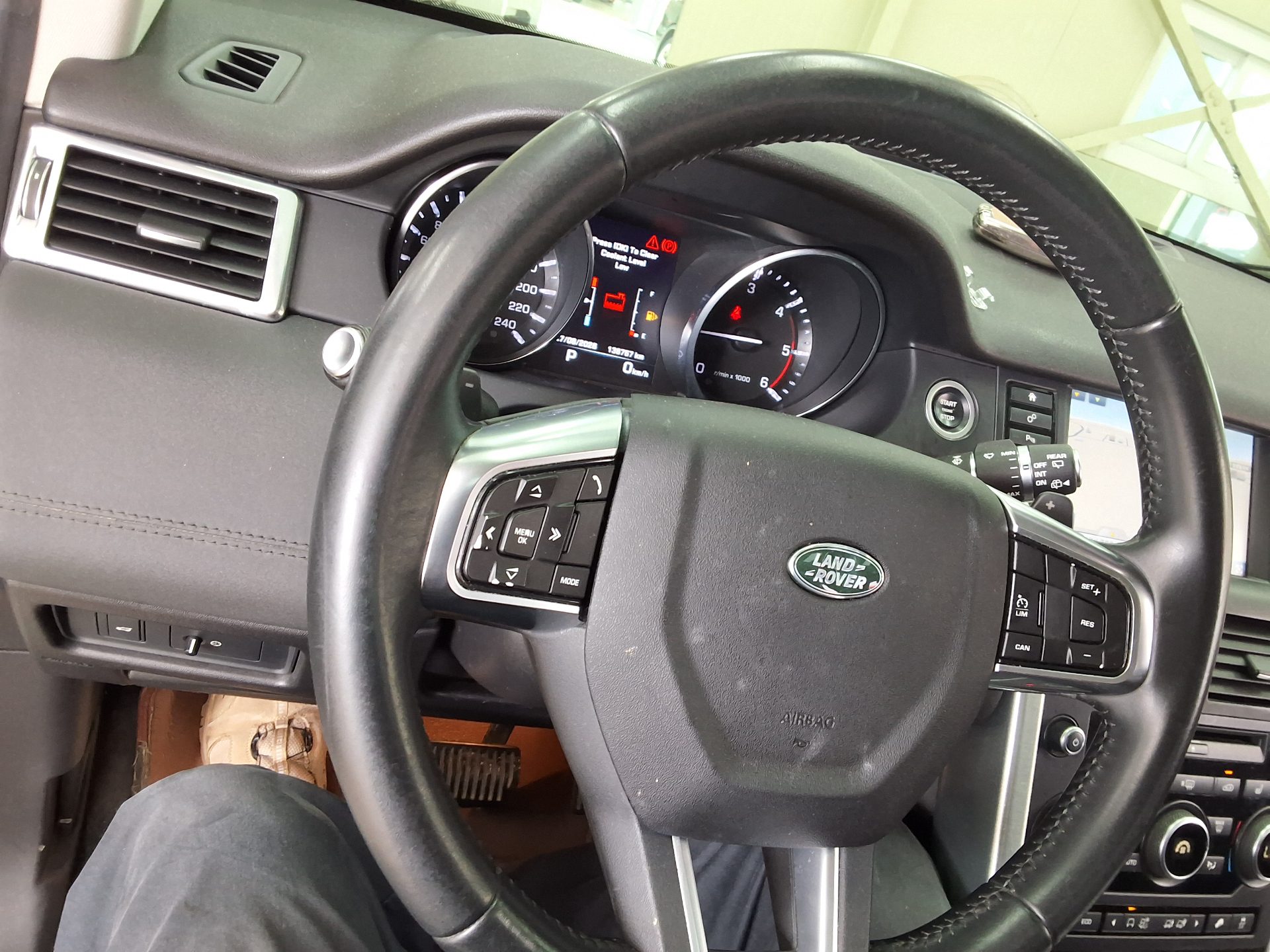 لاند روفر Rover Discovery Sport 2.0 Td4 Se 2016 SPORT SE