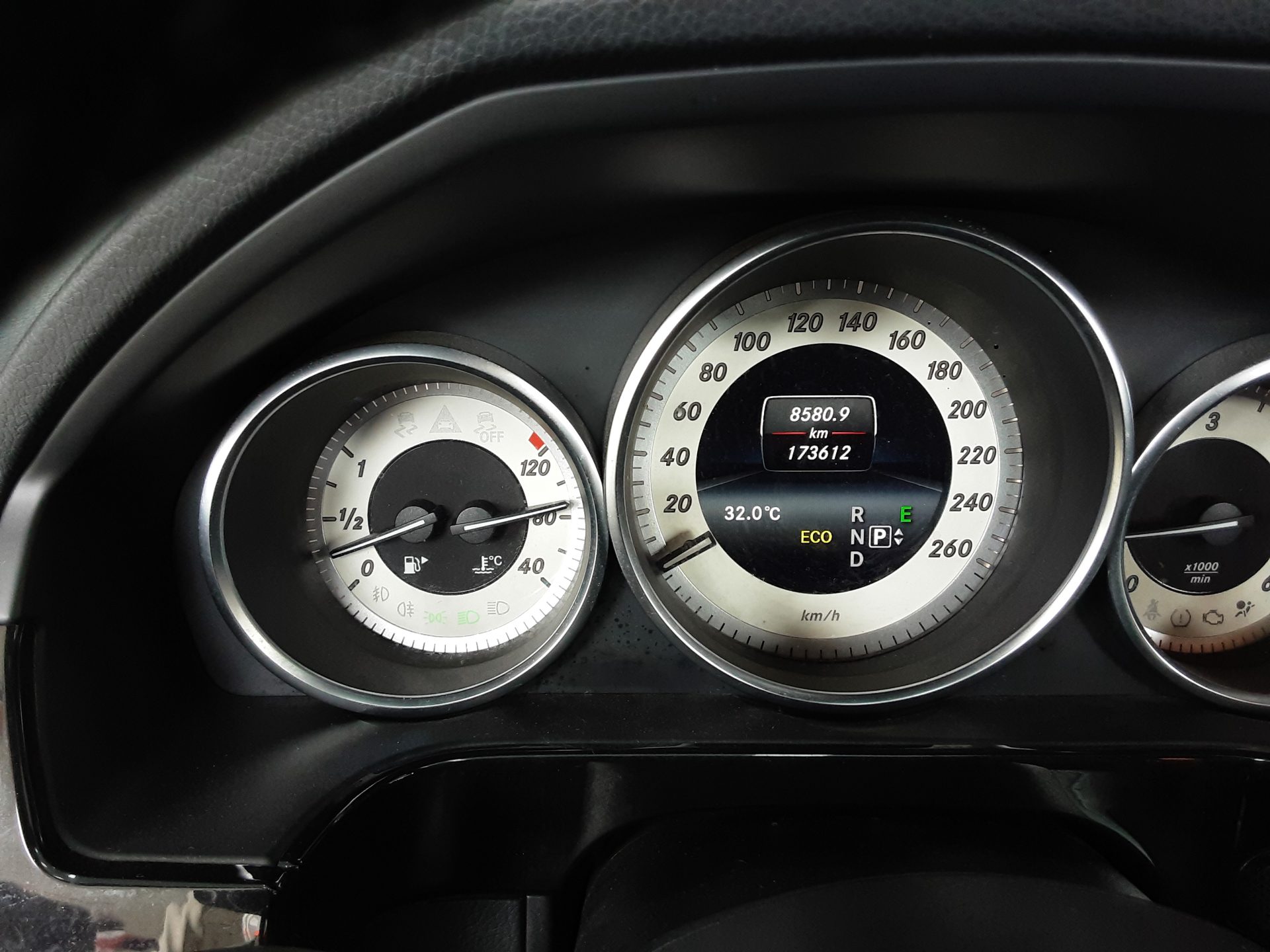 مرسيدس بنز E Class (4Th Gen) E250 Cdi فورماتيك 2014 4MATIC