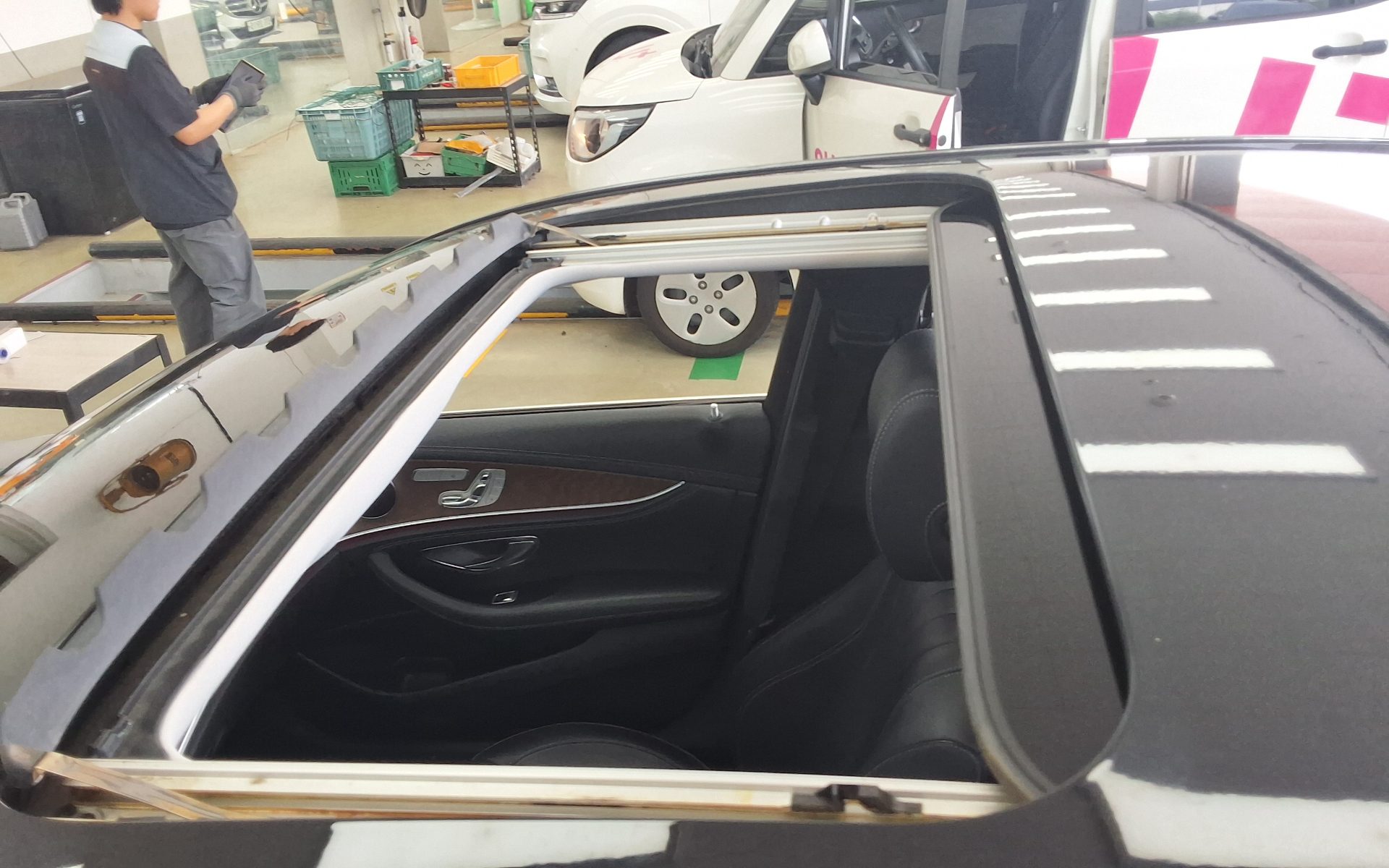مرسيدس بنز E Class (5Th Gen) E220D فورماتيك إكسكلوسيف 2019 E220d 4MATIC إكسكلوسيف