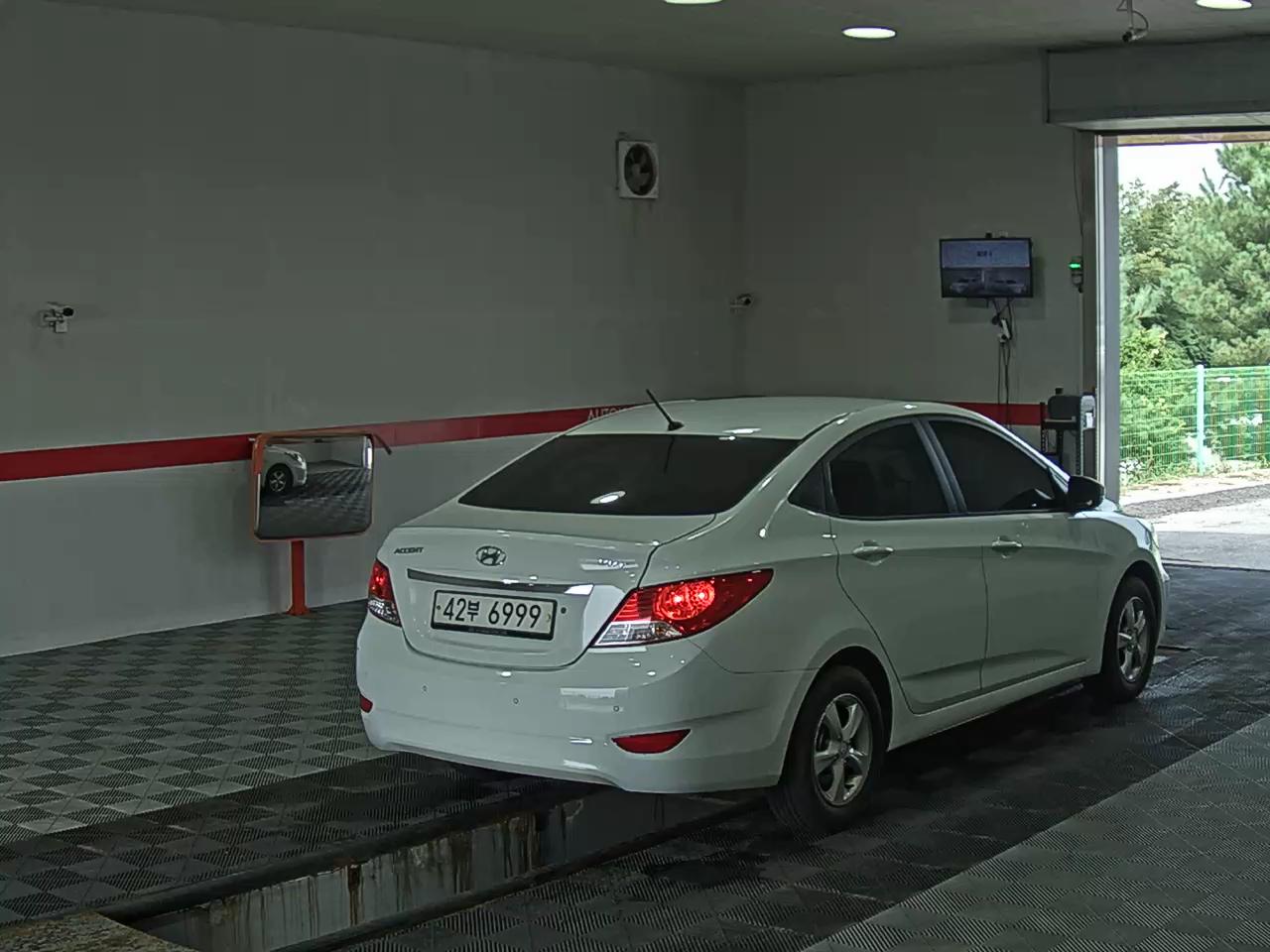 هيونداي جديد أكسنت 1.4 Vvt Premier 2012 PREMIER