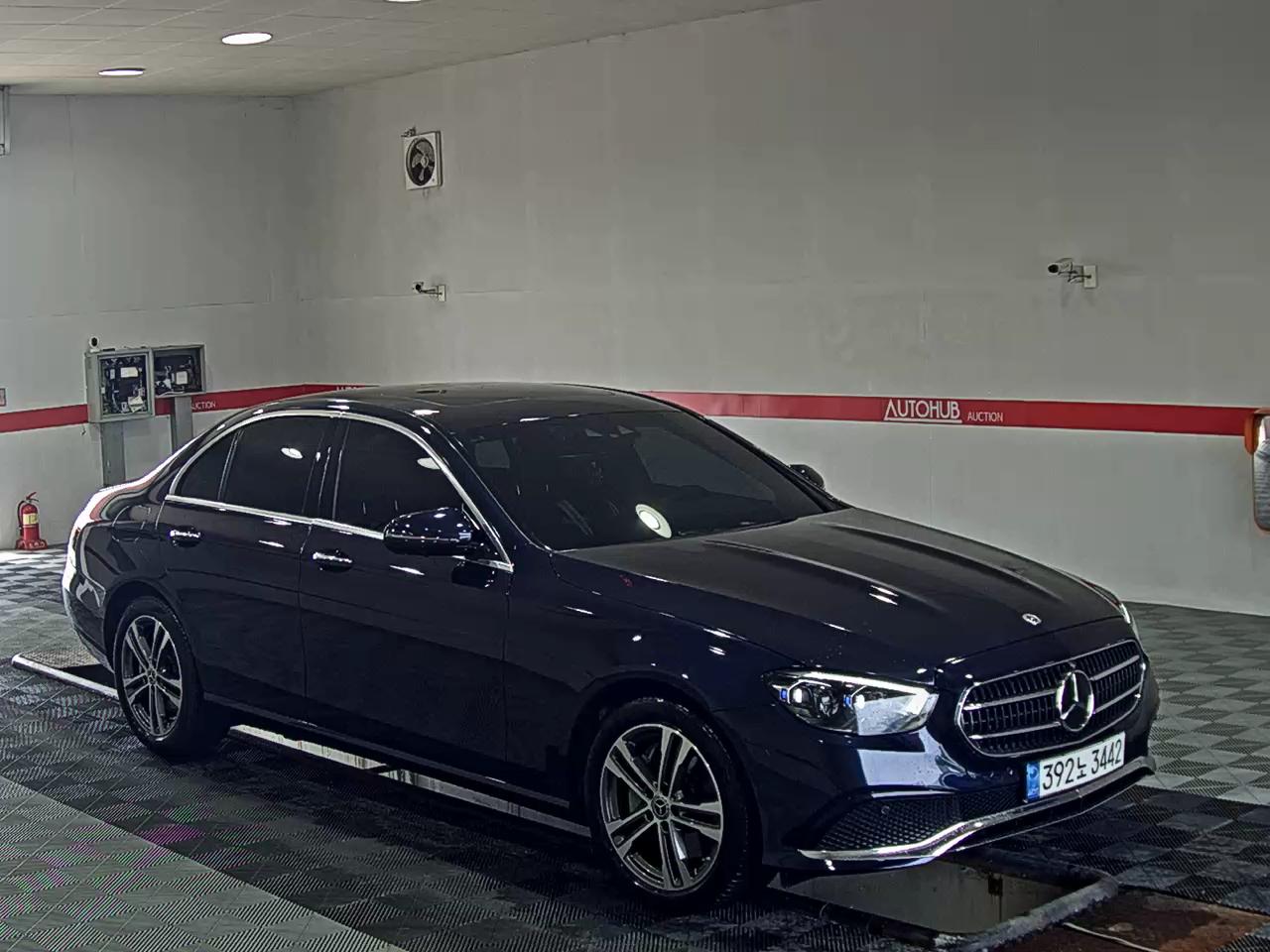 مرسيدس بنز E Class (5Th Gen) E350 فورماتيك Avantgarde 2022 4MATIC
