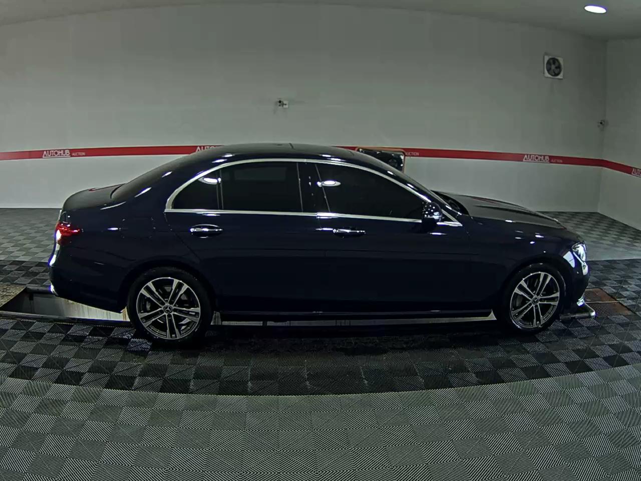 مرسيدس بنز E Class (5Th Gen) E350 فورماتيك Avantgarde 2022 4MATIC