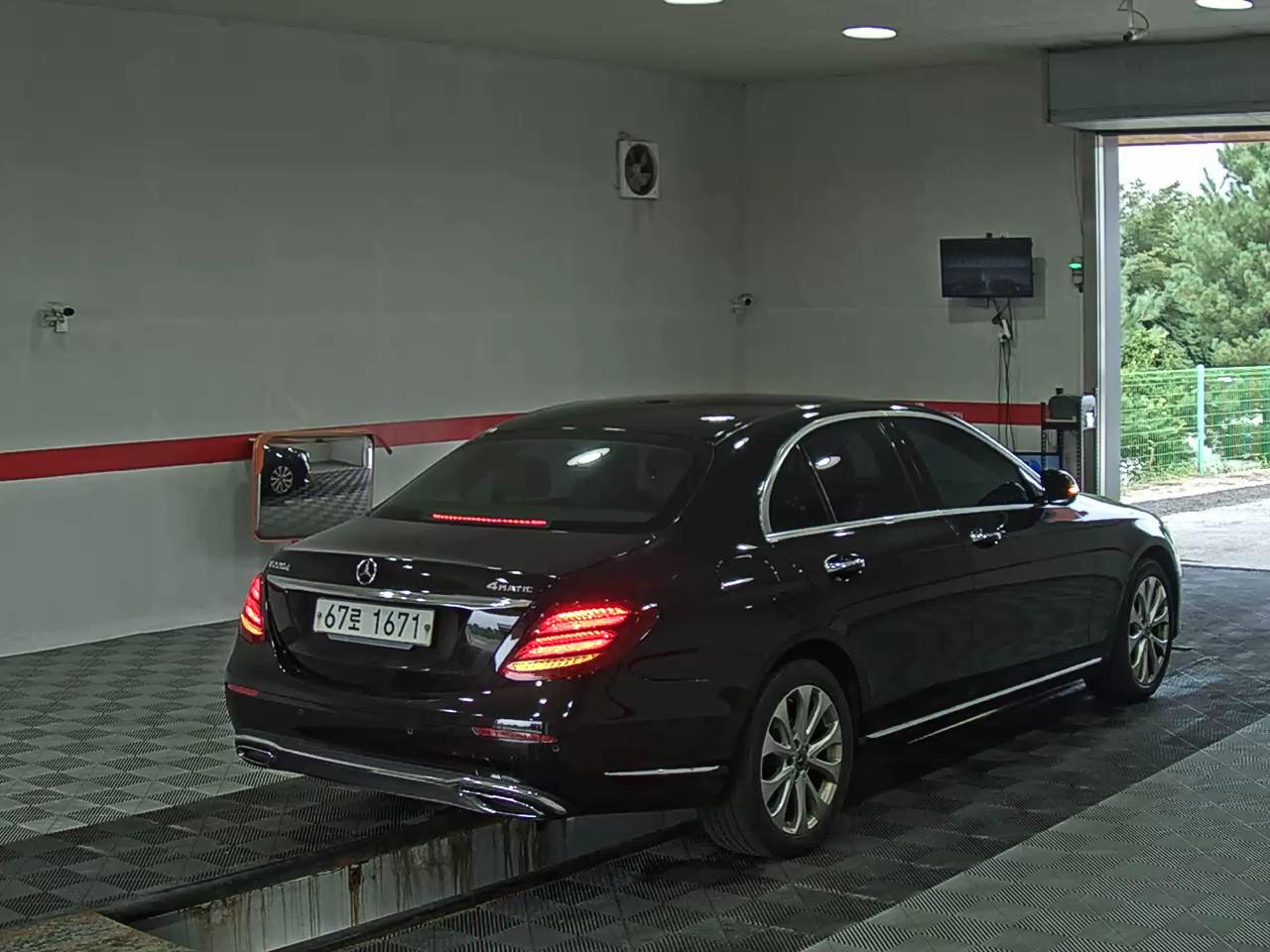 مرسيدس بنز E Class (5Th Gen) E220D فورماتيك إكسكلوسيف 2019 E220d 4MATIC إكسكلوسيف