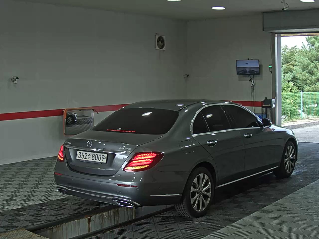 مرسيدس بنز E Class (5Th Gen) E220D فورماتيك إكسكلوسيف 2020 E220d 4MATIC إكسكلوسيف