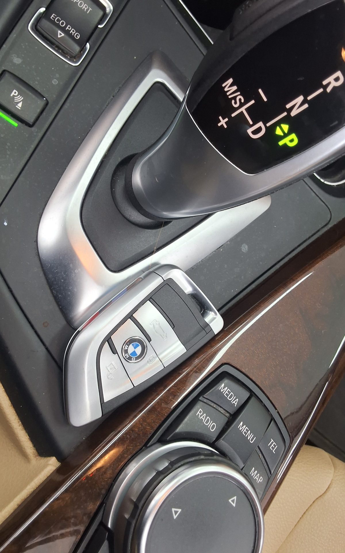 بي إم دبليو 3 Series (6Th Gen) 320D 2015 320d