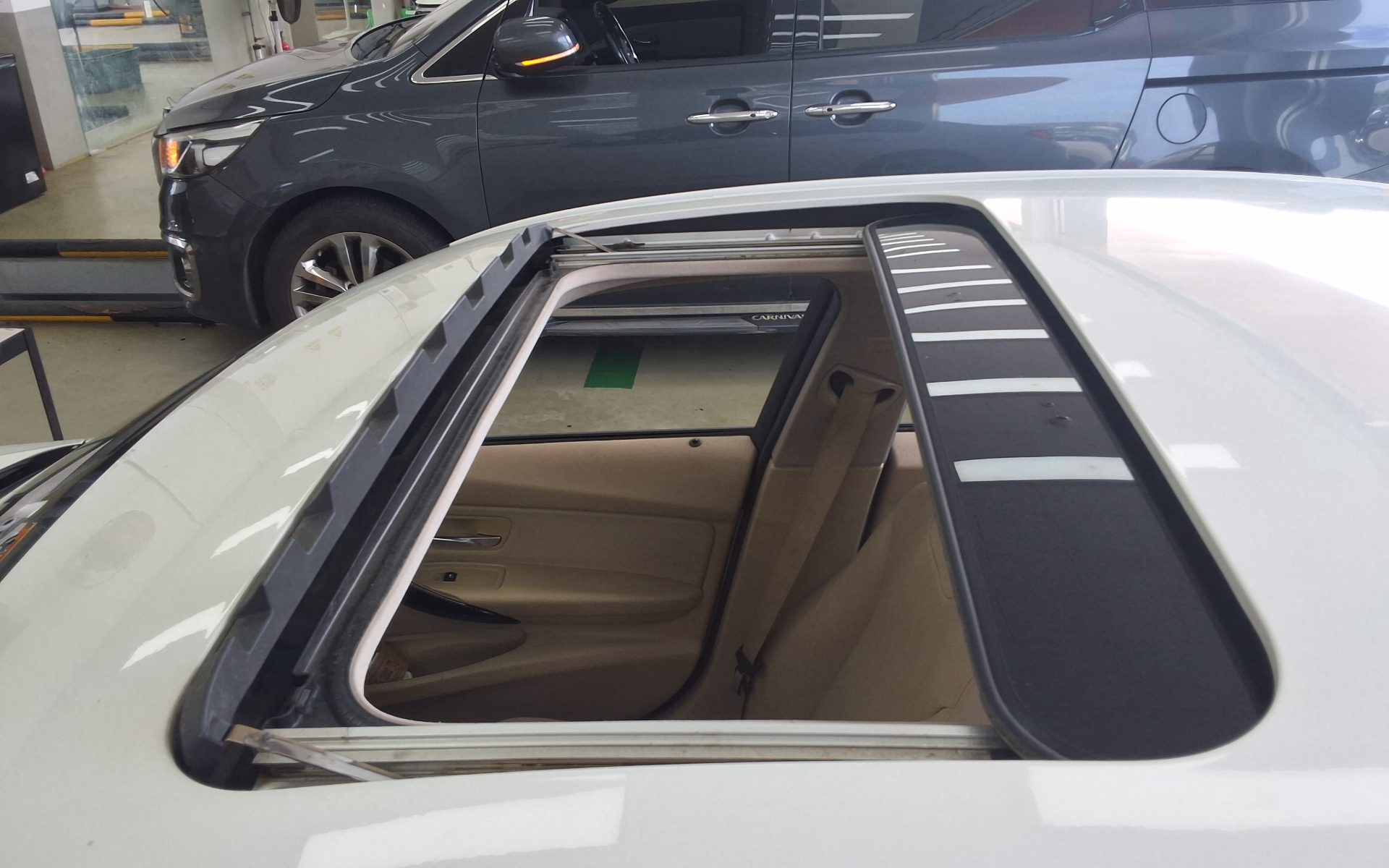 بي إم دبليو 3 Series (6Th Gen) 320D 2015 320d