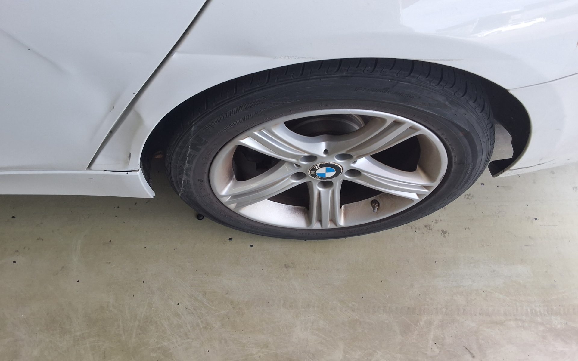 بي إم دبليو 3 Series (6Th Gen) 320D 2015 320d