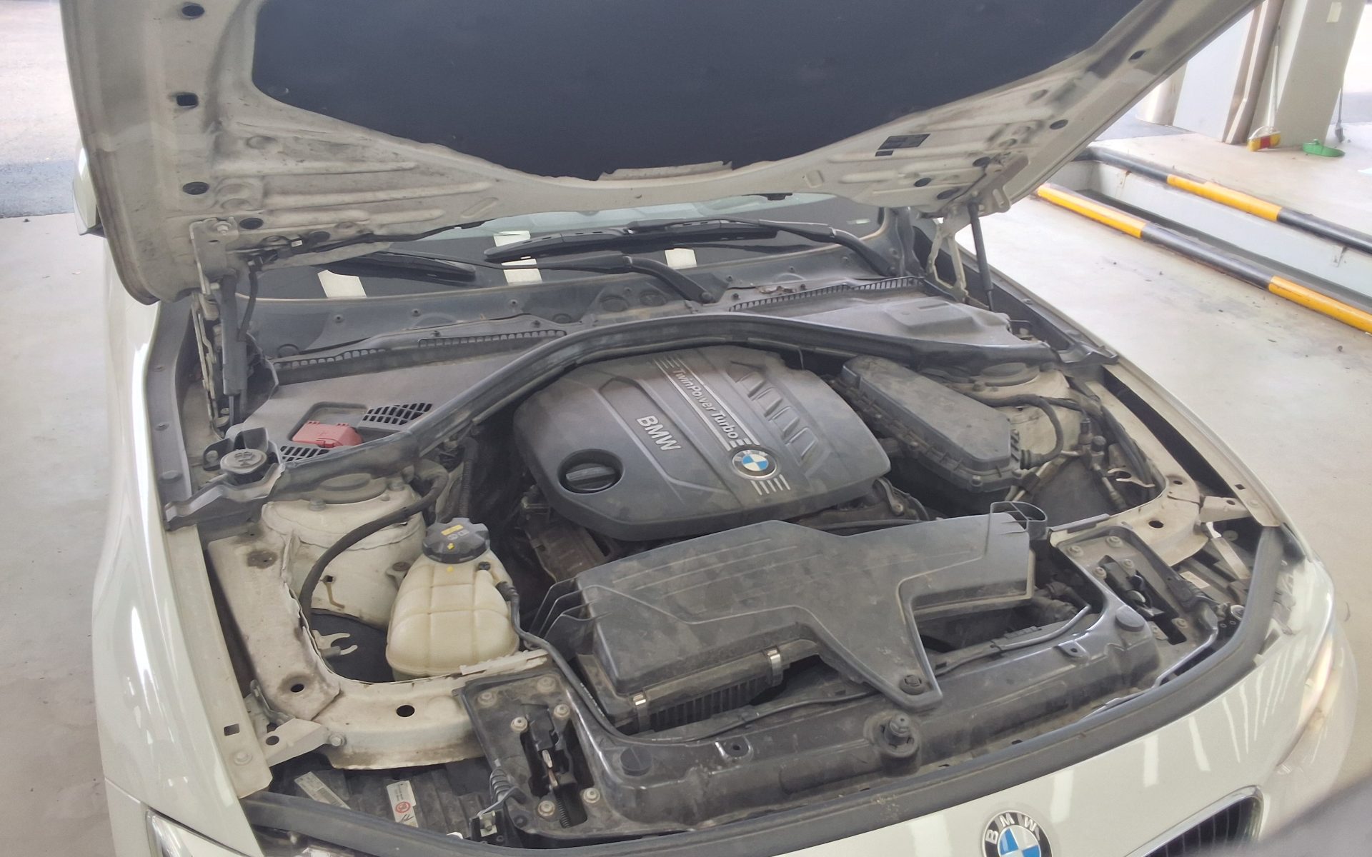 بي إم دبليو 3 Series (6Th Gen) 320D 2015 320d