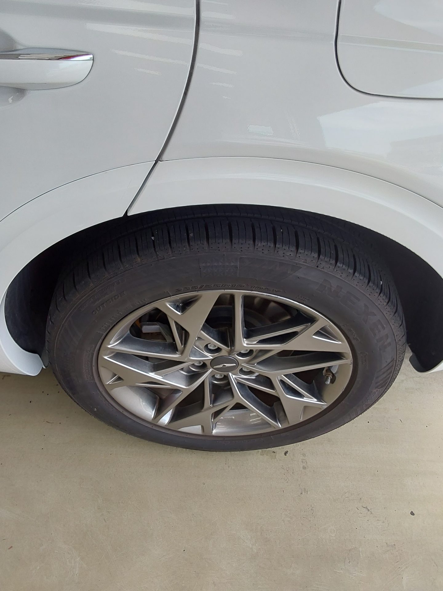 جينيسيس جينيسيس GV70 2022 2.5T BASE