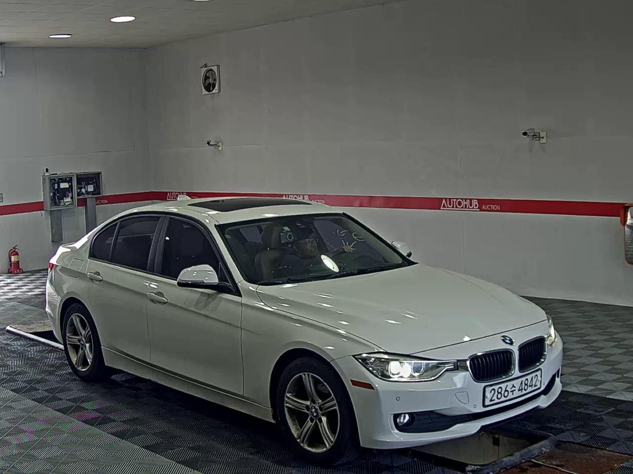 بي إم دبليو 3 Series (6Th Gen) 320D 2015 320d