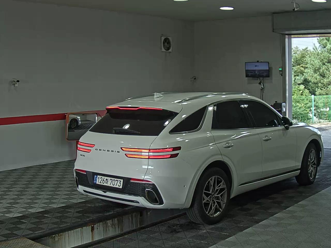 جينيسيس جينيسيس GV70 2022 2.5T BASE