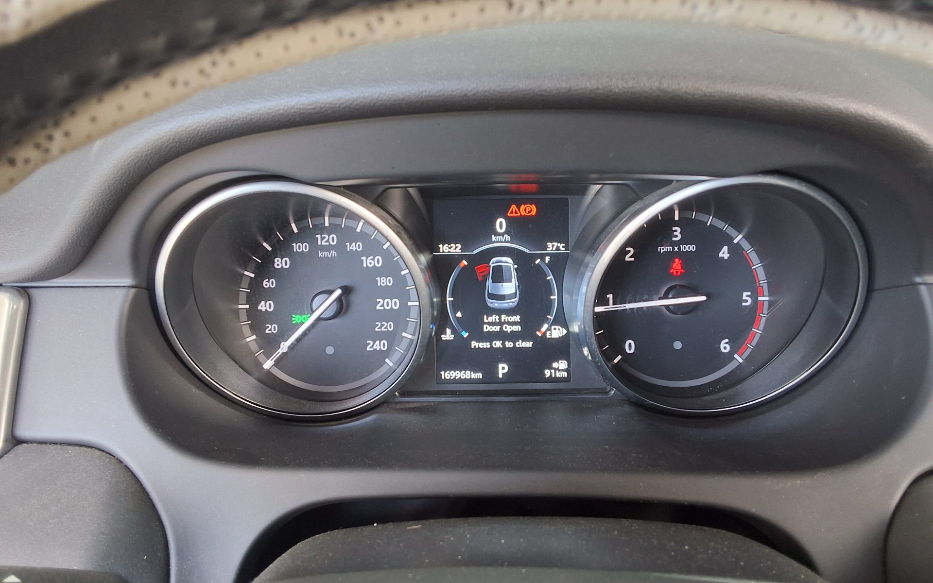 لاند روفر Rover Discovery Sport 2.0 Td4 Se (150Ps) 2017 SPORT SE
