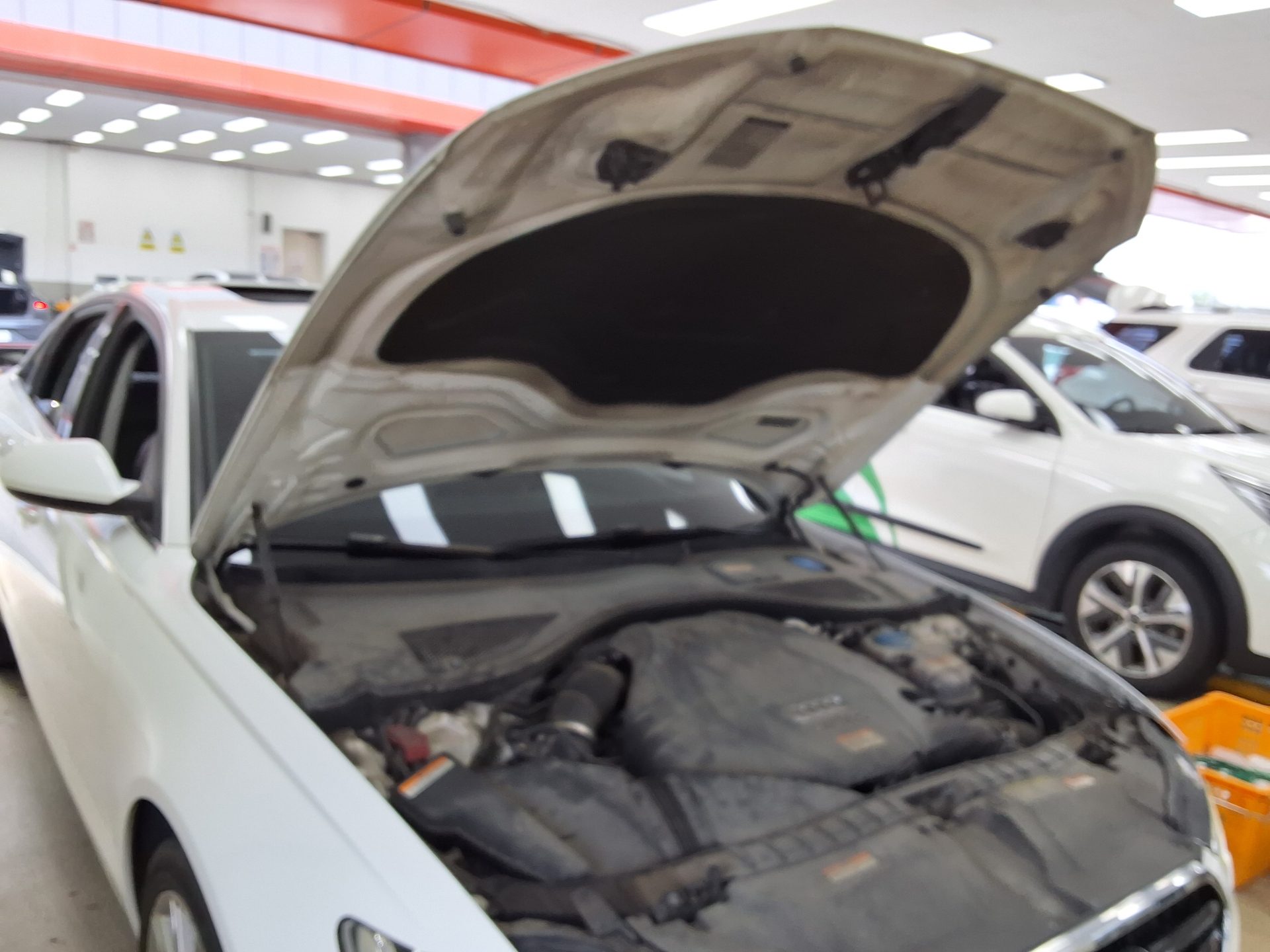 أودي إيه 6 (4Th Gen) 3.0 TDI كواترو Led Pack 2014
