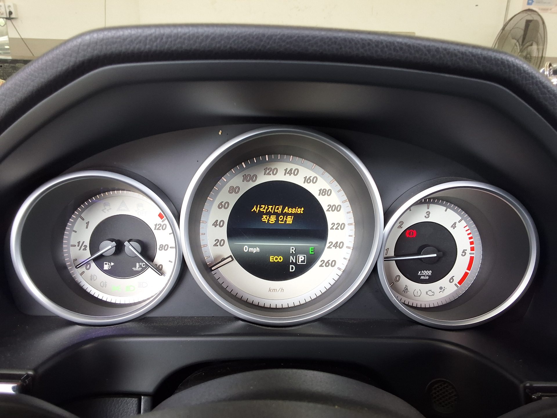 مرسيدس بنز E Class (4Th Gen) E220 Cdi Bluetec Avantgarde Sport 2016 SPORT