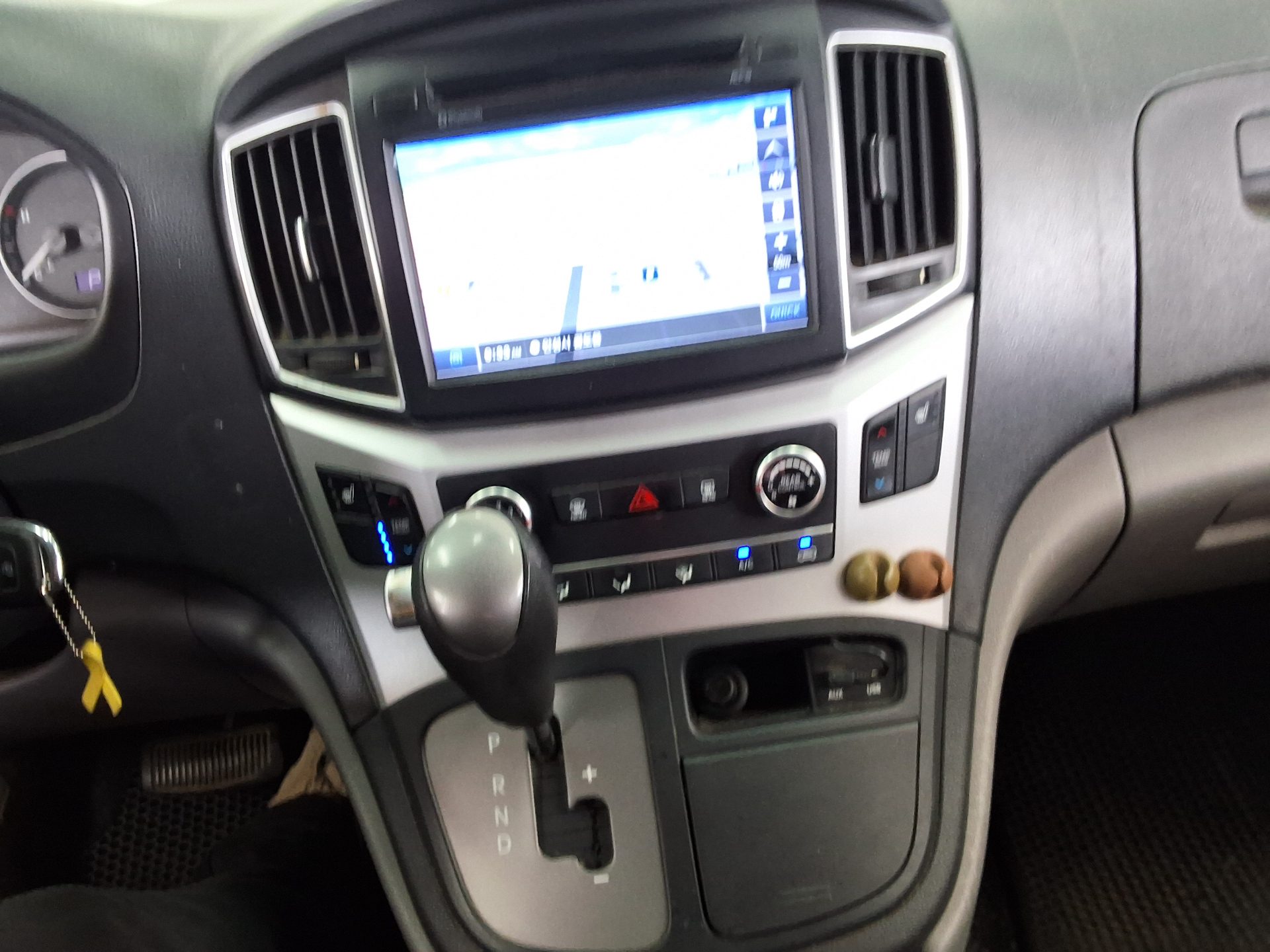 هيونداي جراند ستاركس 12 Seater ديزل سمارت 2017 SMART