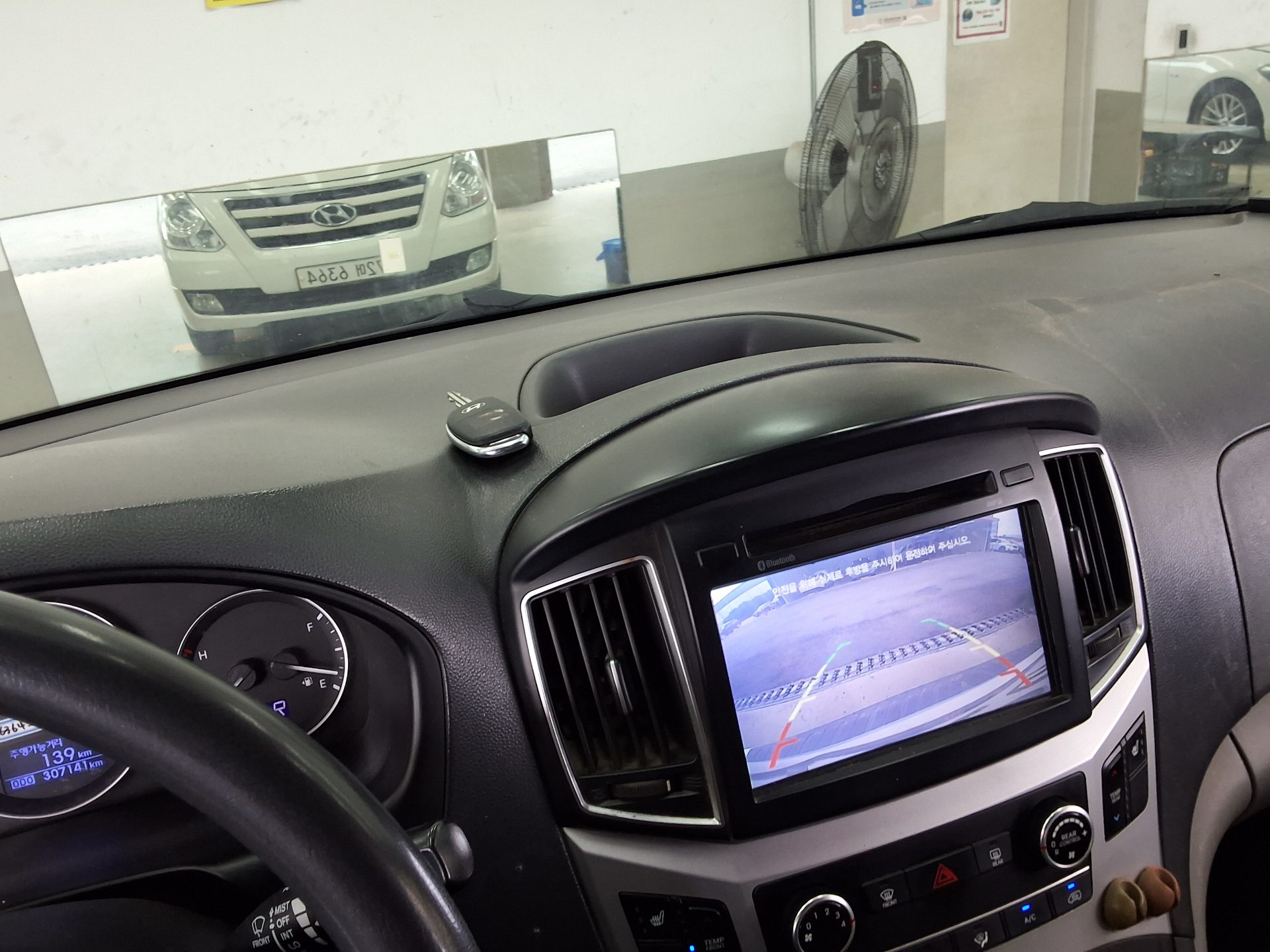هيونداي جراند ستاركس 12 Seater ديزل سمارت 2017 SMART