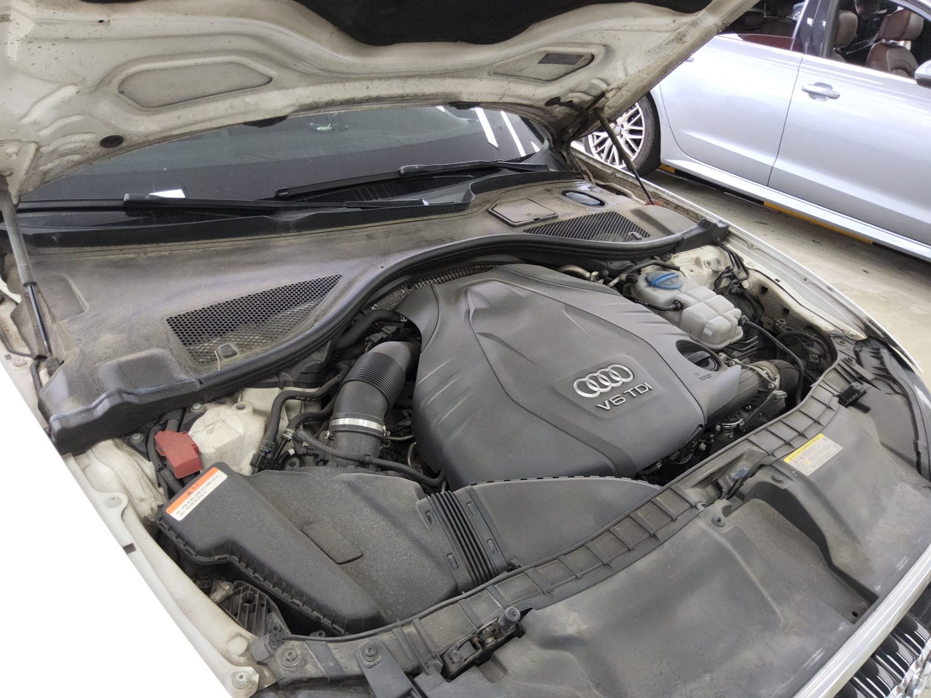 أودي إيه 6 (4Th Gen) 3.0 TDI كواترو Led Pack 2014
