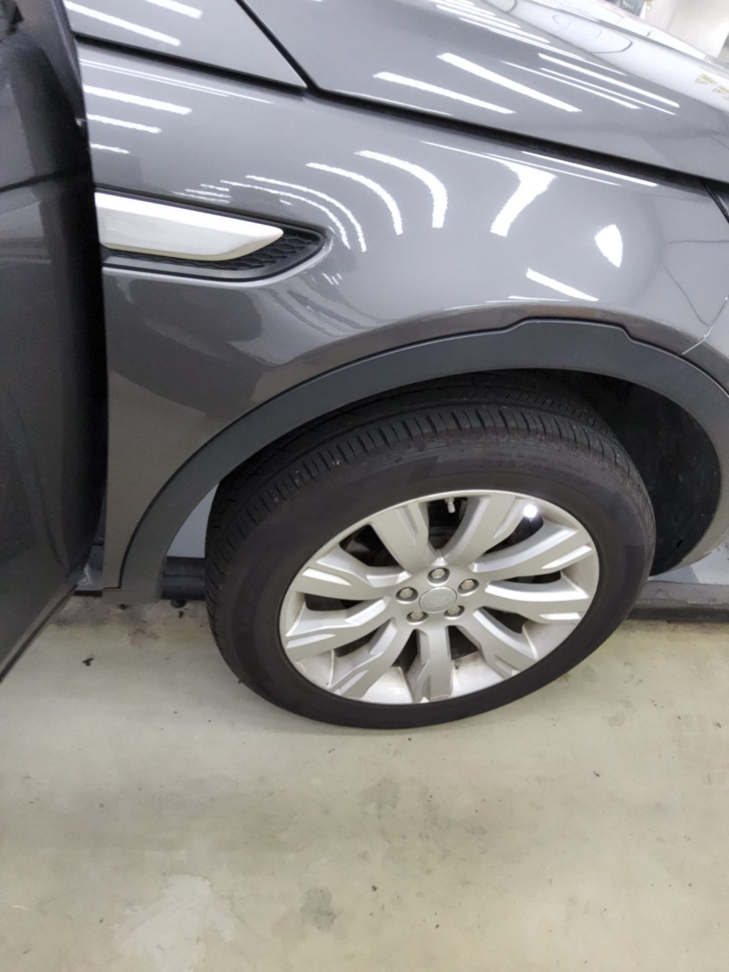 لاند روفر Rover Discovery Sport 2.0 Td4 Hse لكجري 2016 SPORT فاخر