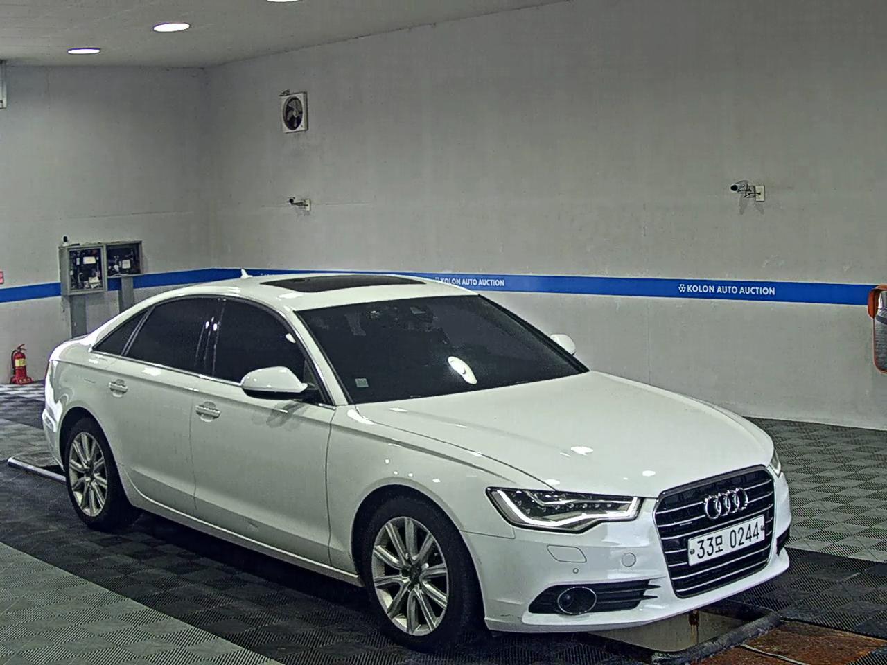 أودي إيه 6 (4Th Gen) 3.0 TDI كواترو Led Pack 2014