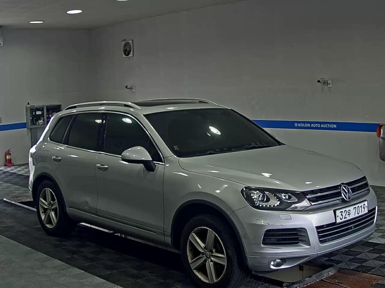 فولكس فاجن جديد طوارق (2Nd Gen) 3.0 V6 TDI Bluemotion 2013