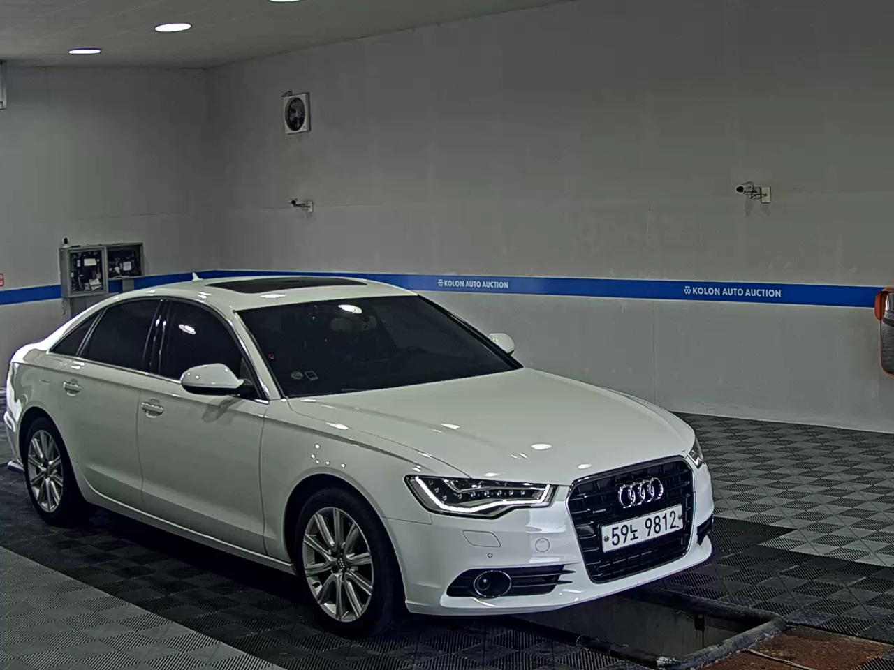 أودي إيه 6 (4Th Gen) 3.0 TDI كواترو Led Pack 2014