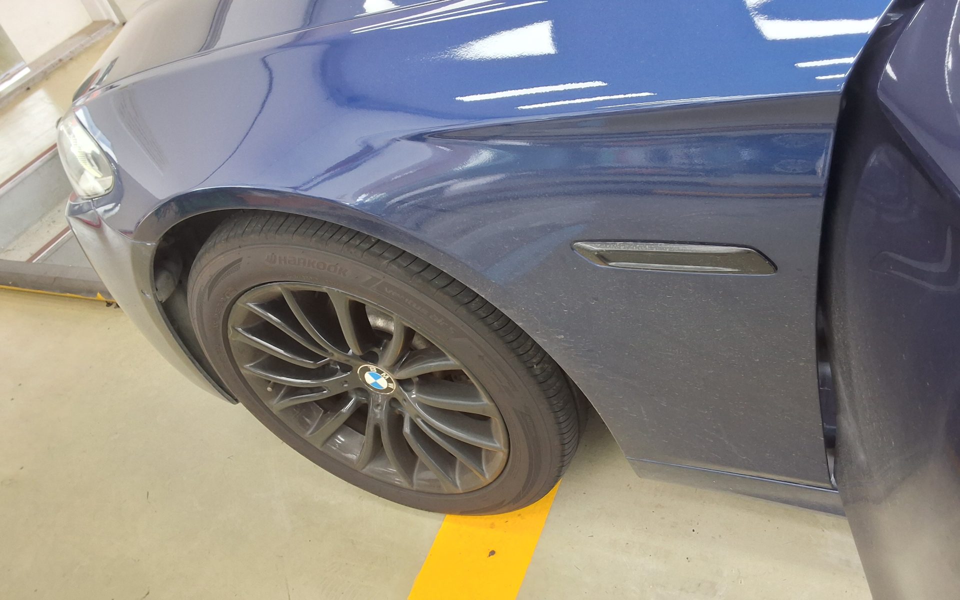 بي إم دبليو 5 Series (6Th Gen) 520D M Aerodynamic 2016 520d
