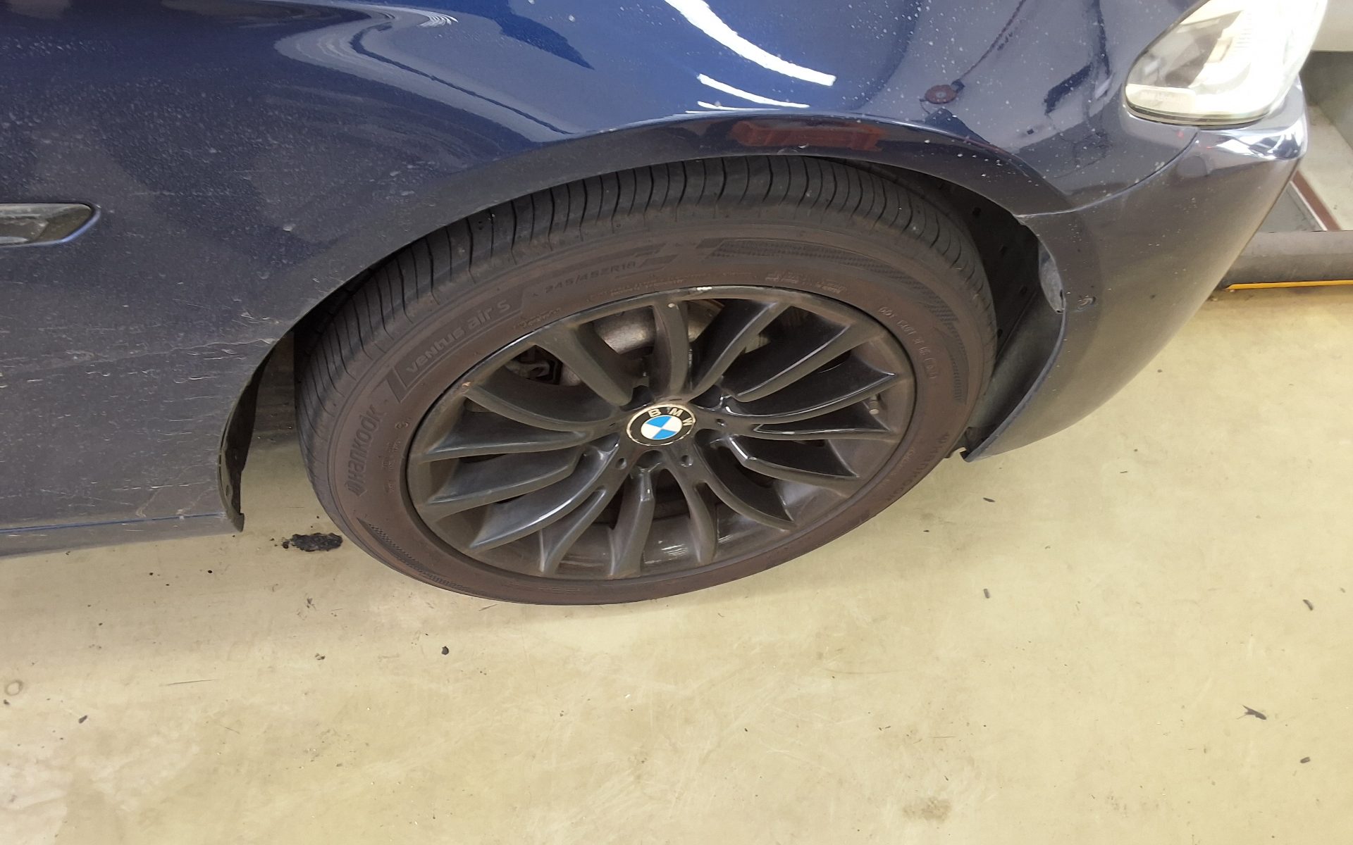 بي إم دبليو 5 Series (6Th Gen) 520D M Aerodynamic 2016 520d