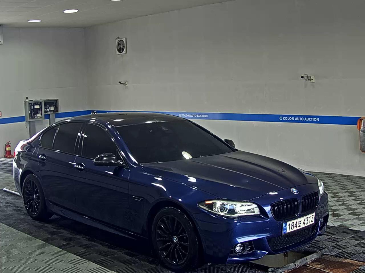 بي إم دبليو 5 Series (6Th Gen) 520D M Aerodynamic 2016 520d