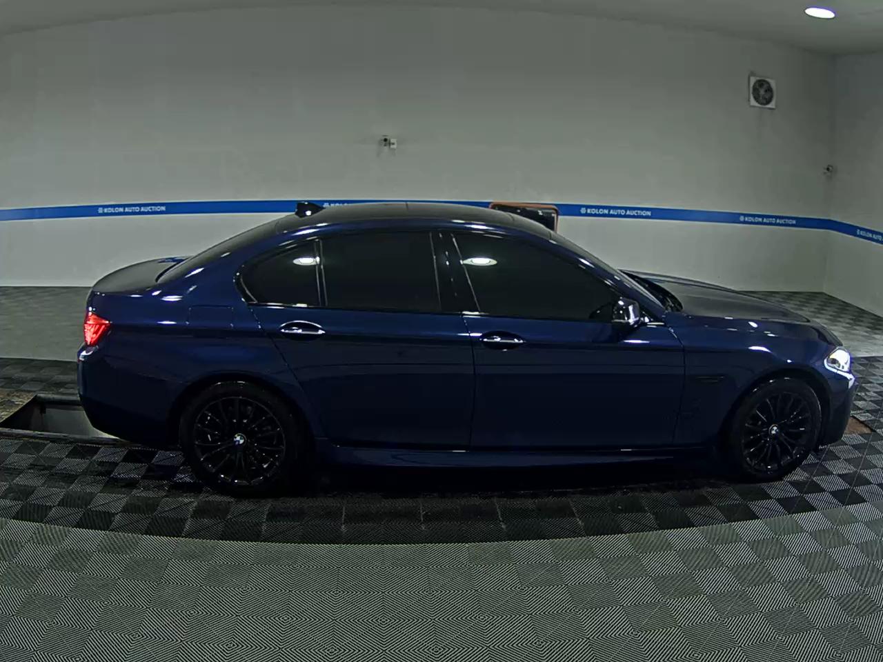 بي إم دبليو 5 Series (6Th Gen) 520D M Aerodynamic 2016 520d