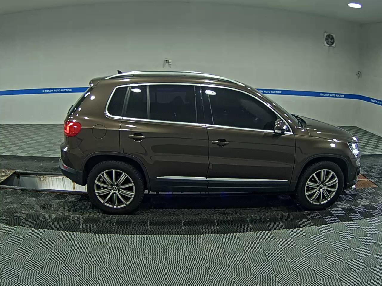 فولكس فاجن تيجوان 2.0 TDI Bluemotion بريميوم 2013 بريميوم