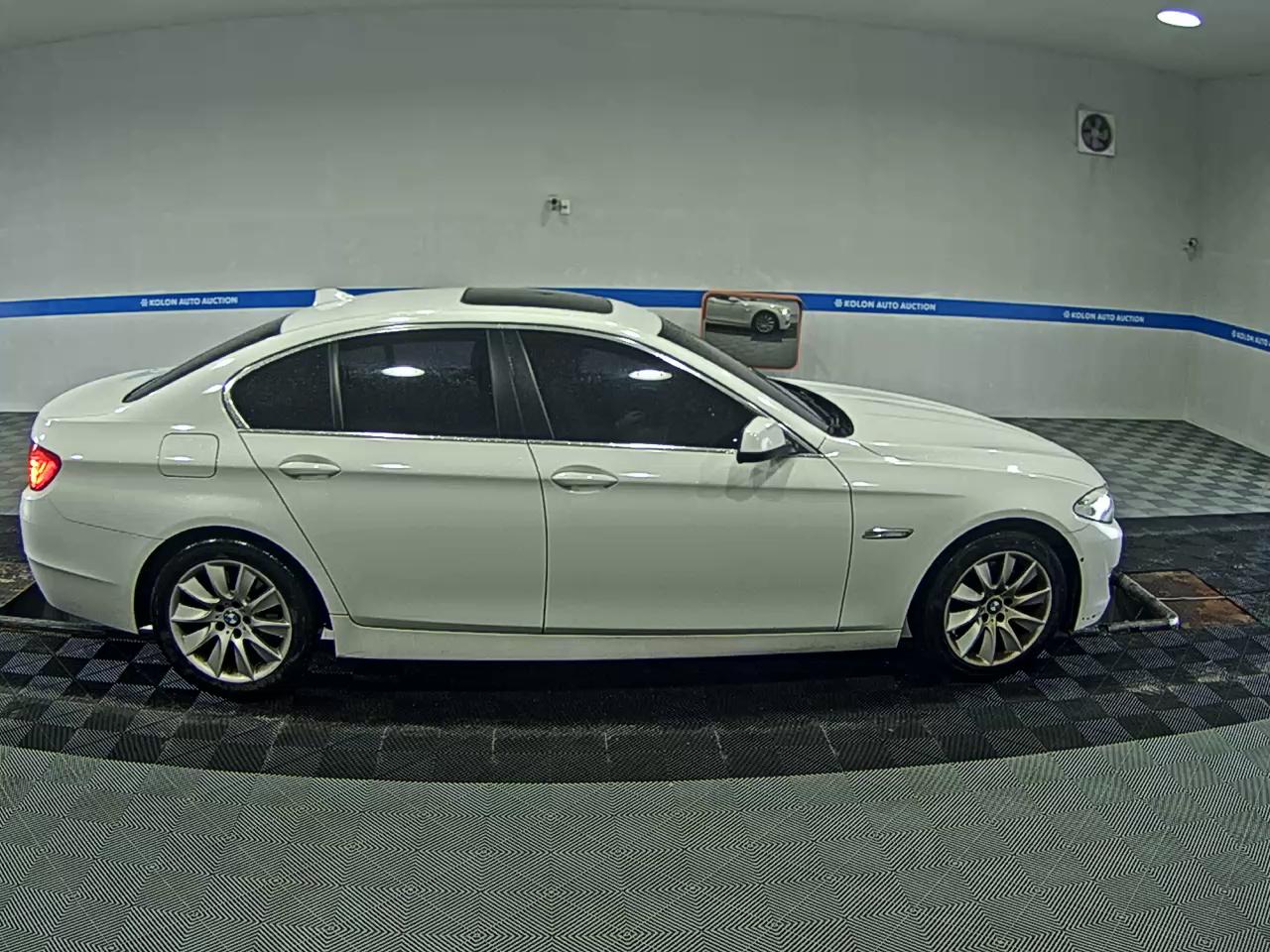 بي إم دبليو 5 Series (6Th Gen) 528I 2012 528i